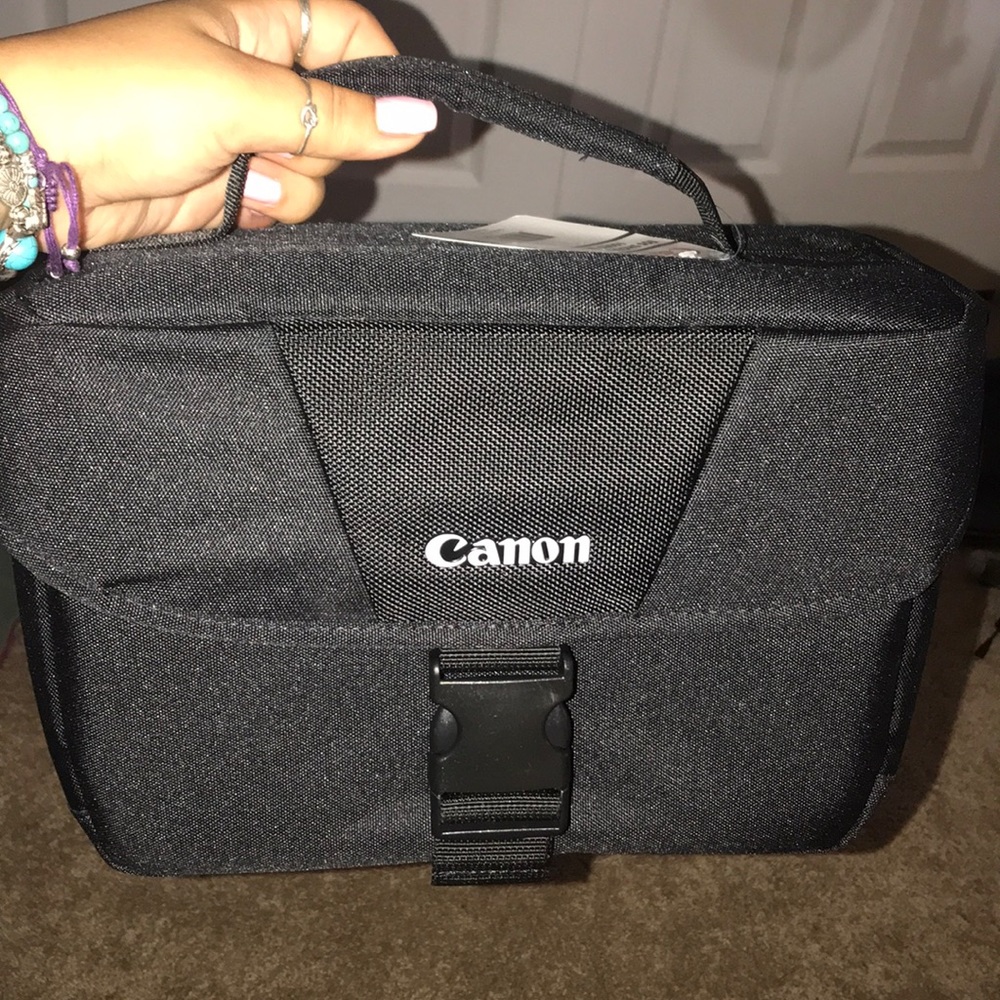 Canon EOS shoulder Bag 📷